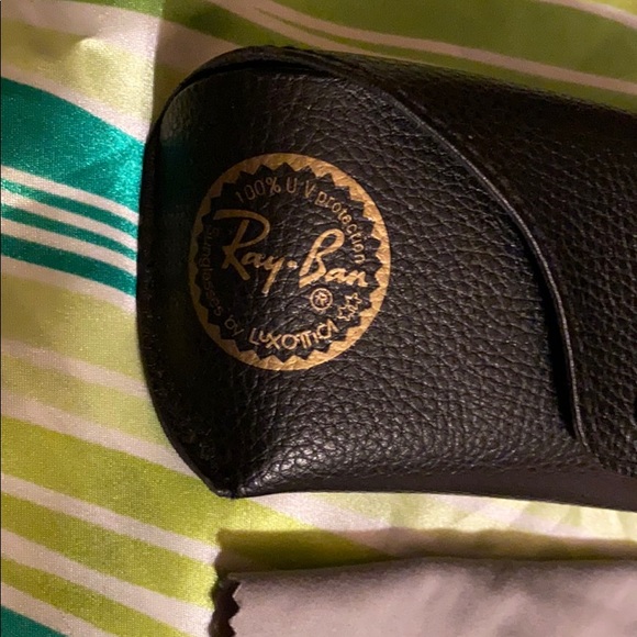 RAY-BAN LARGE SUNGLASS CASE NEVER USED⭐️⭐️⭐️⭐️⭐️ - Picture 2 of 6